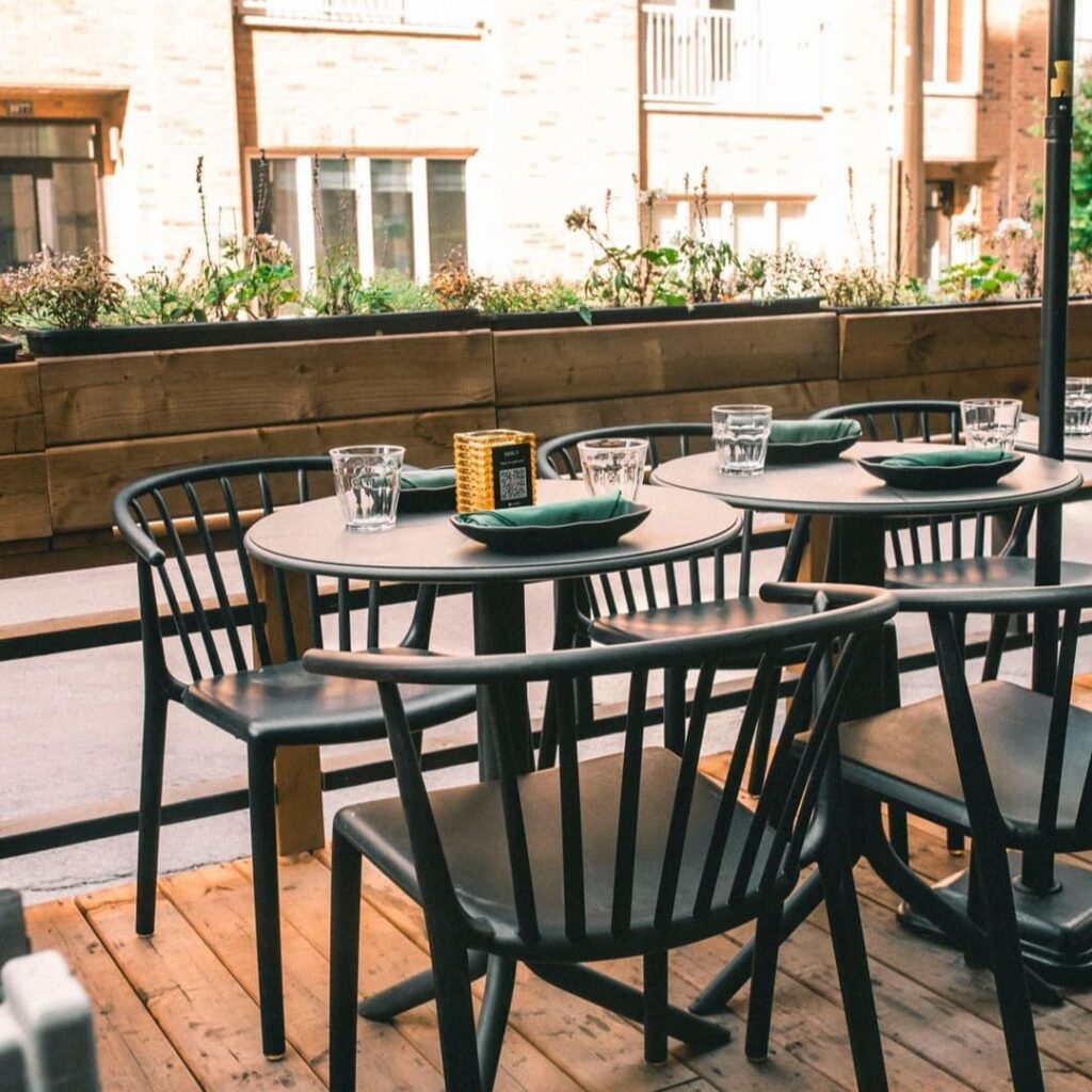 Les meilleurs endroits pour manger en terrasse au centre-ville, dont le Chifa