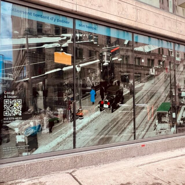 L'habillage de vitrines au centre-ville de Montréal, en utilisant des photos d'archives