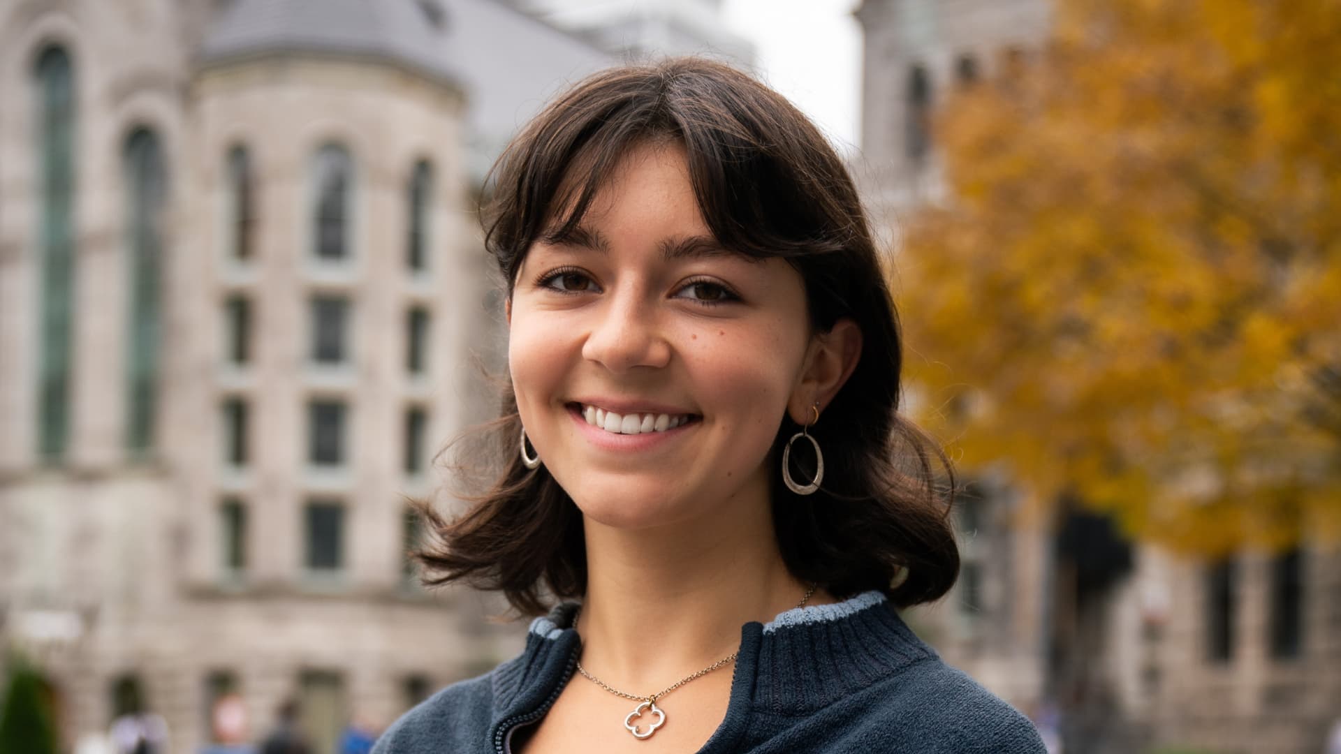 Naomi Askenazi étudiante à l'université McGill du centre-ville de Montréal