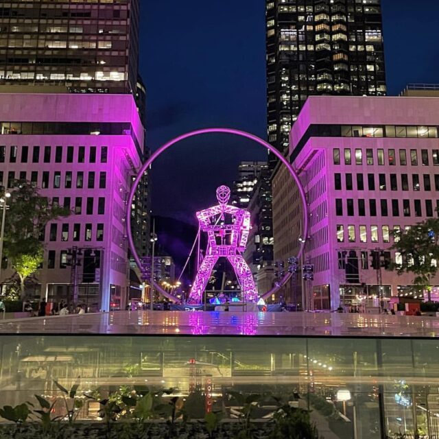 Le spectacle GÉANT, au centre-ville de Montréal