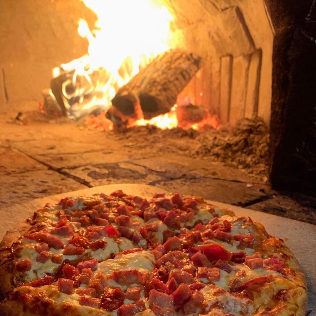 Restaurant Siciliana, Pizzeria au four à bois au centre-ville de Montréal, semaine de la pizza