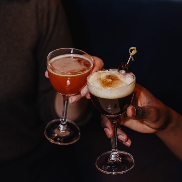 Cocktails servis lors d’un 5 à 7 au Nacarat centre-ville de Montréal
