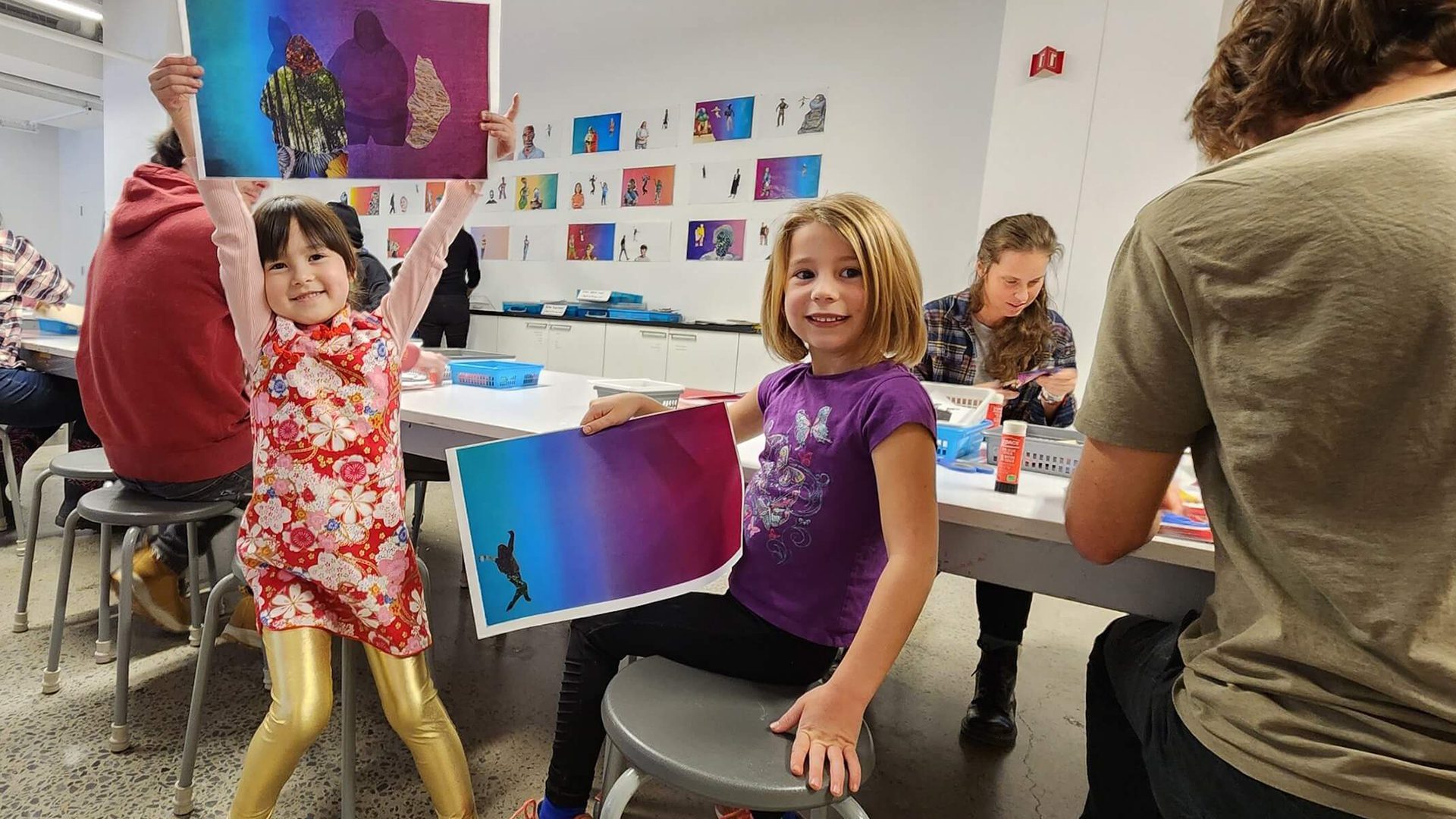 Children participating in a creative workshop during the MAC en famille event at the Musée d'art contemporain de Montréal.