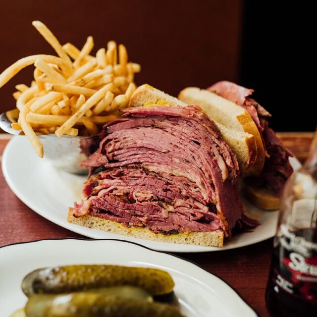 Assiette de Smoked Meat au Rueben's
