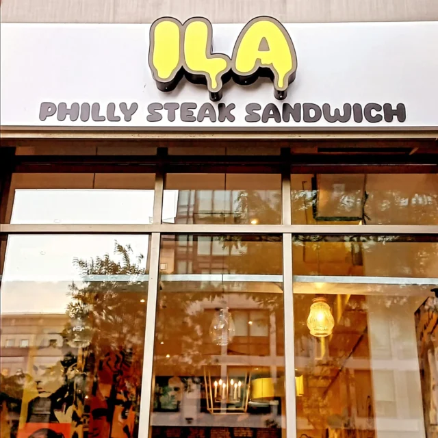 Vue extérieure du Ila Philly Steak Sandwich sur la rue Sainte-Catherine O.